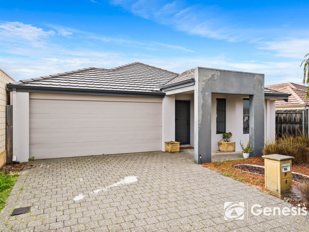 Original archived listing photograph at 8 Purnululu Road, Ellenbrook